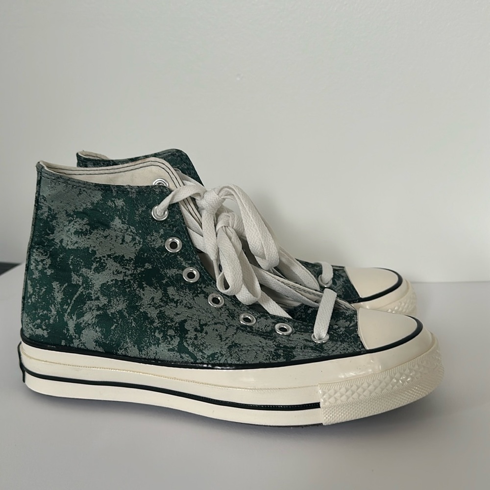 Converse High top Chuck Taylor Sneaker with Custom Metal Tip Laces